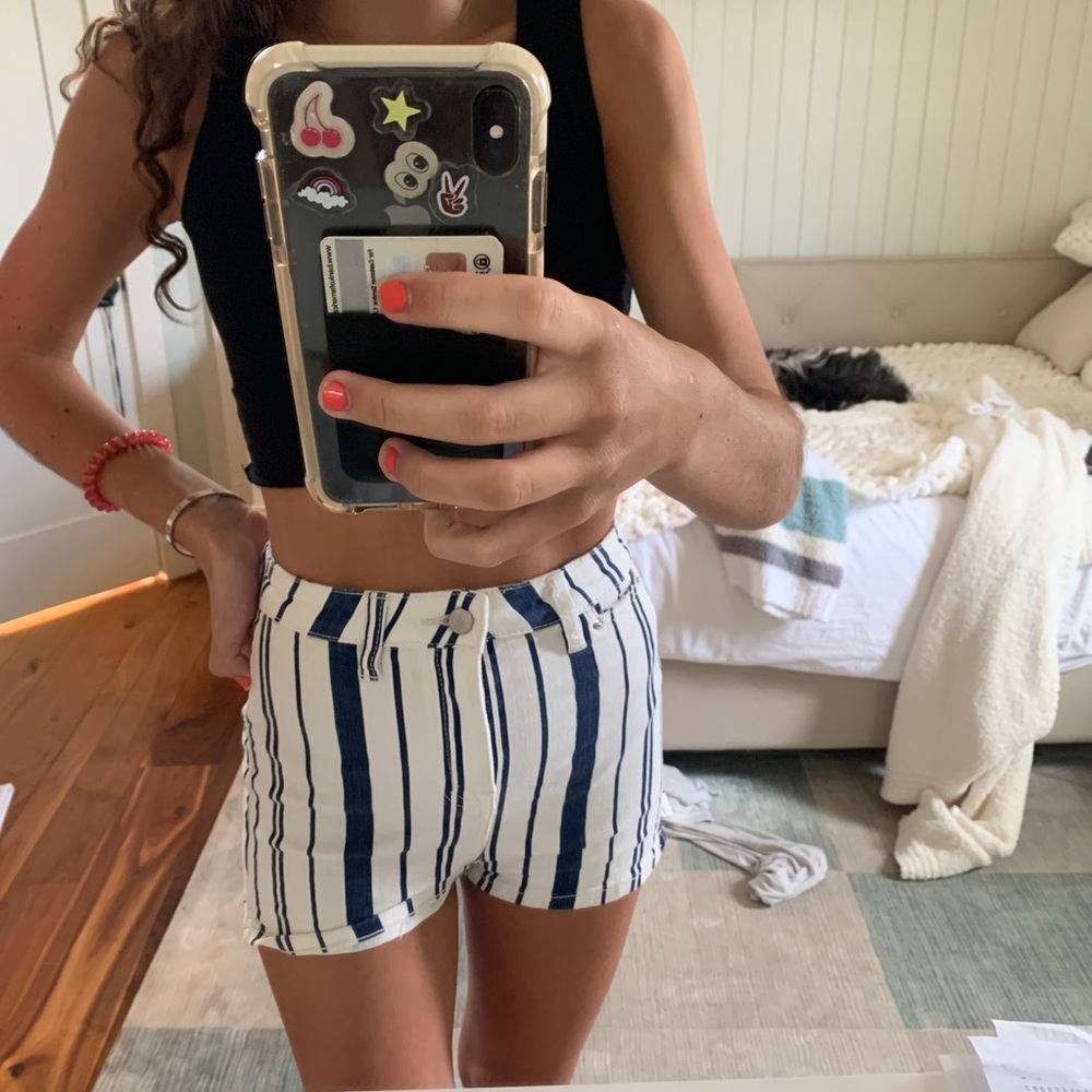urban outfitters pin up high rise shorts